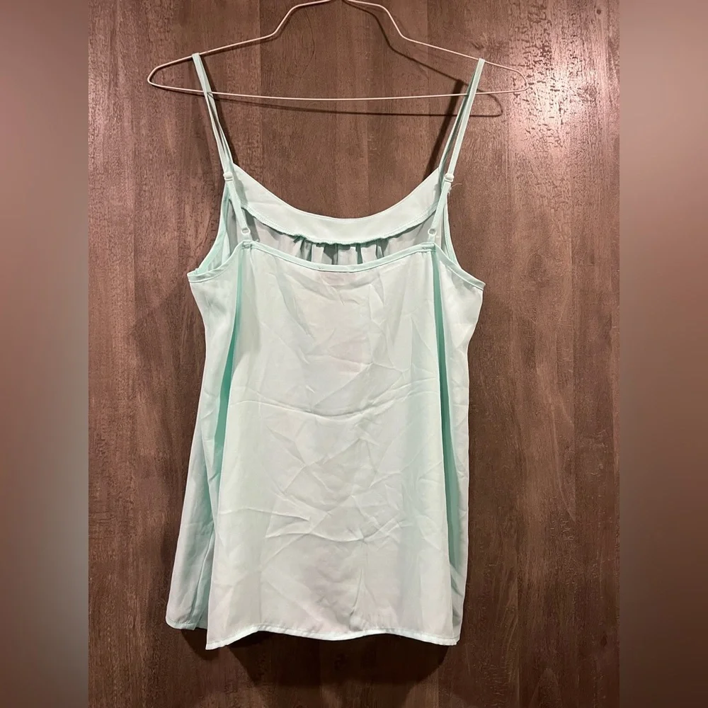 Women’s size large top brand new with tags still attached - Picture 5 of 7